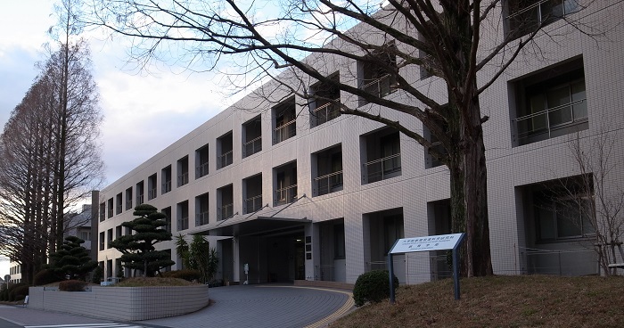 名大教育学部棟